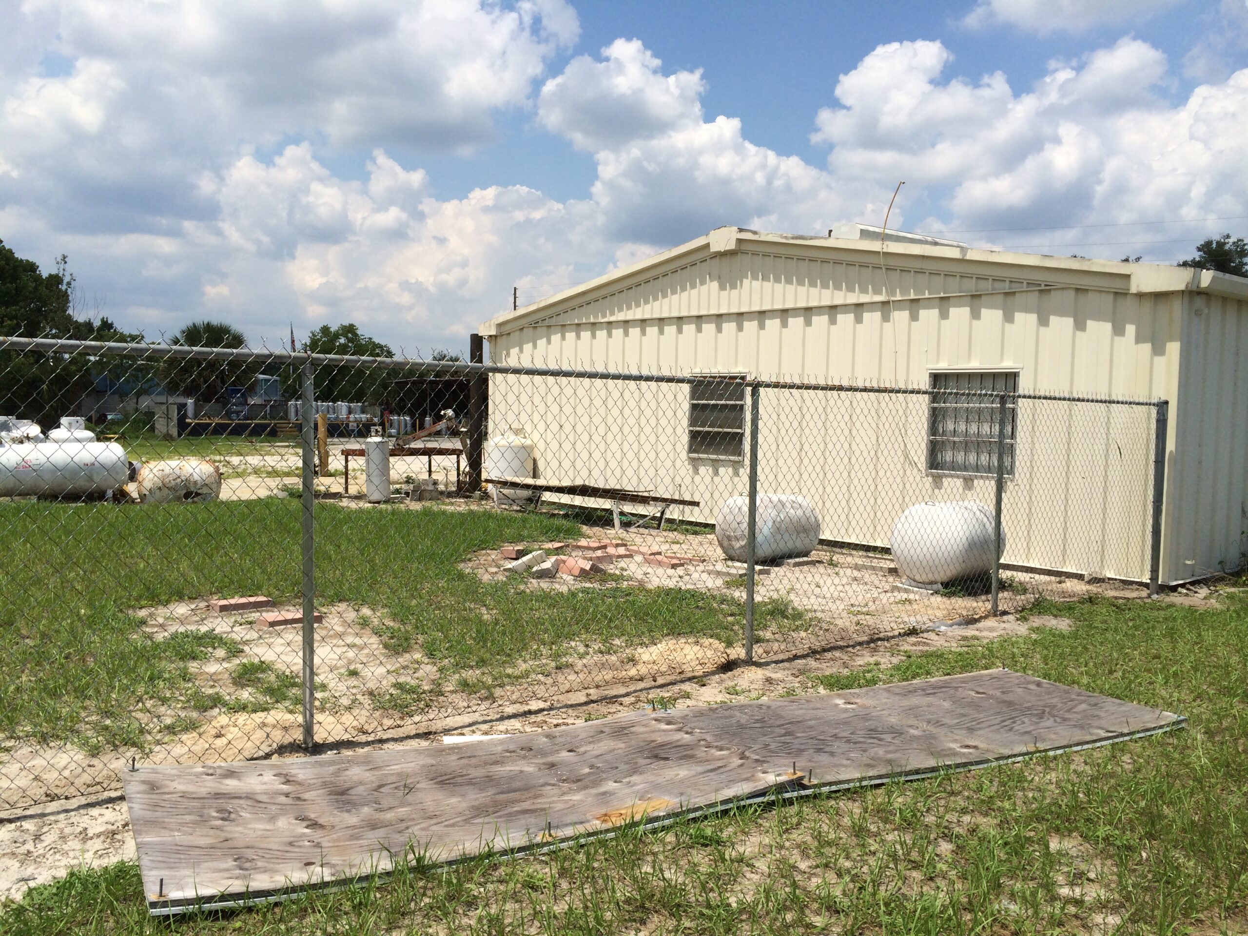 Fence repair in Orlando by Alpha Omega Fence