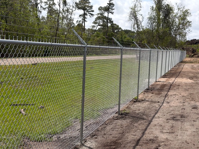 Commercial Chain Link Fence Installation in Orlando, FL